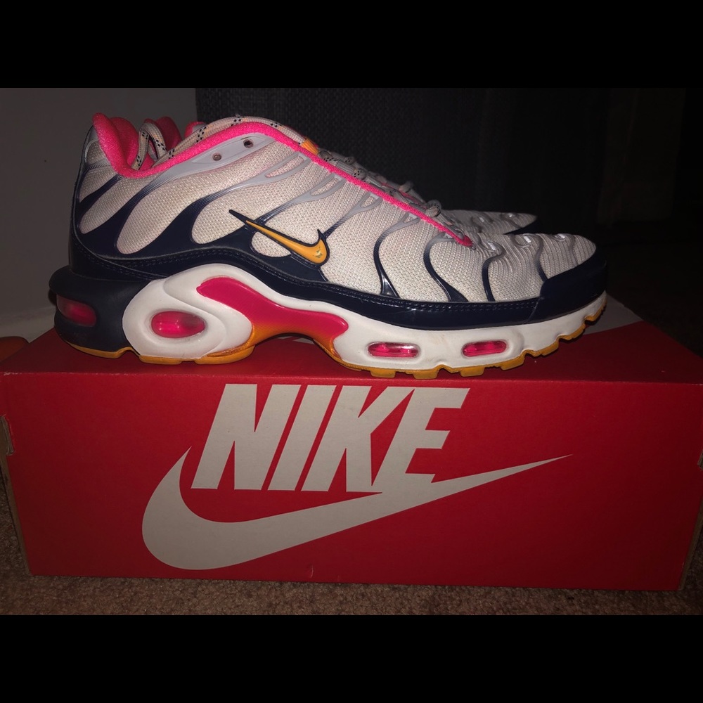 Air Max 97’s White,Blue,Pink, &Yellow